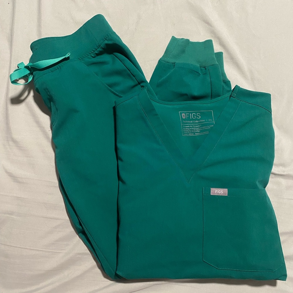 hunter green women’s scrub set xs